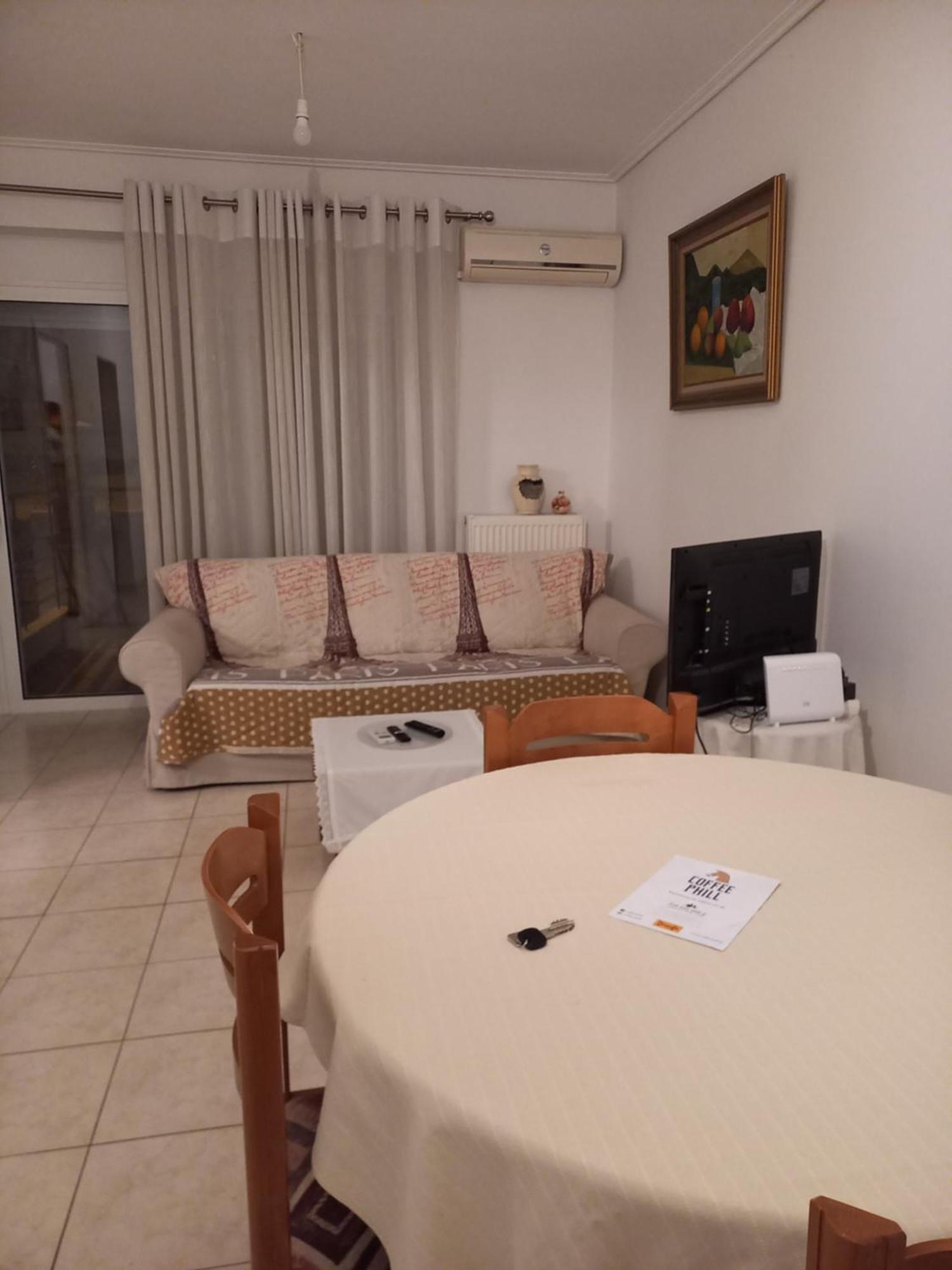 A V G E R I N O S Athens Apartment Екстериор снимка